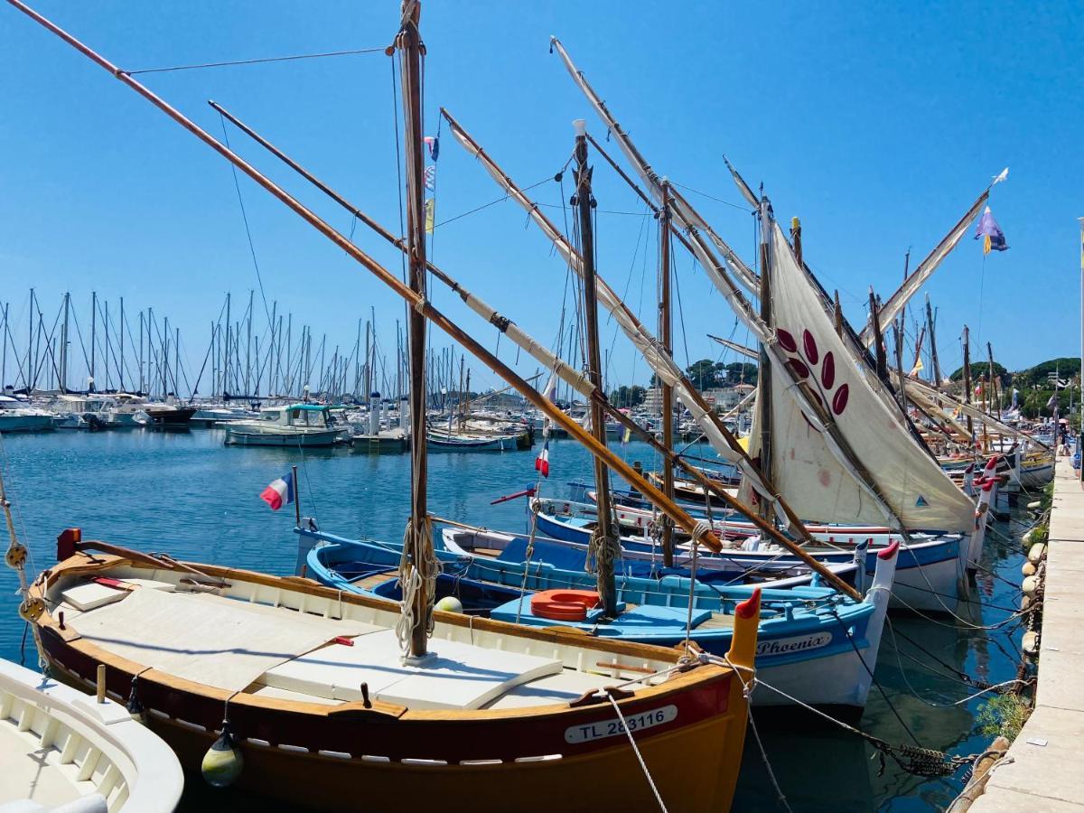 Bandol Roc Beach Vue Mer Grand T3 Face A La Plage Avec Parking Esterno foto